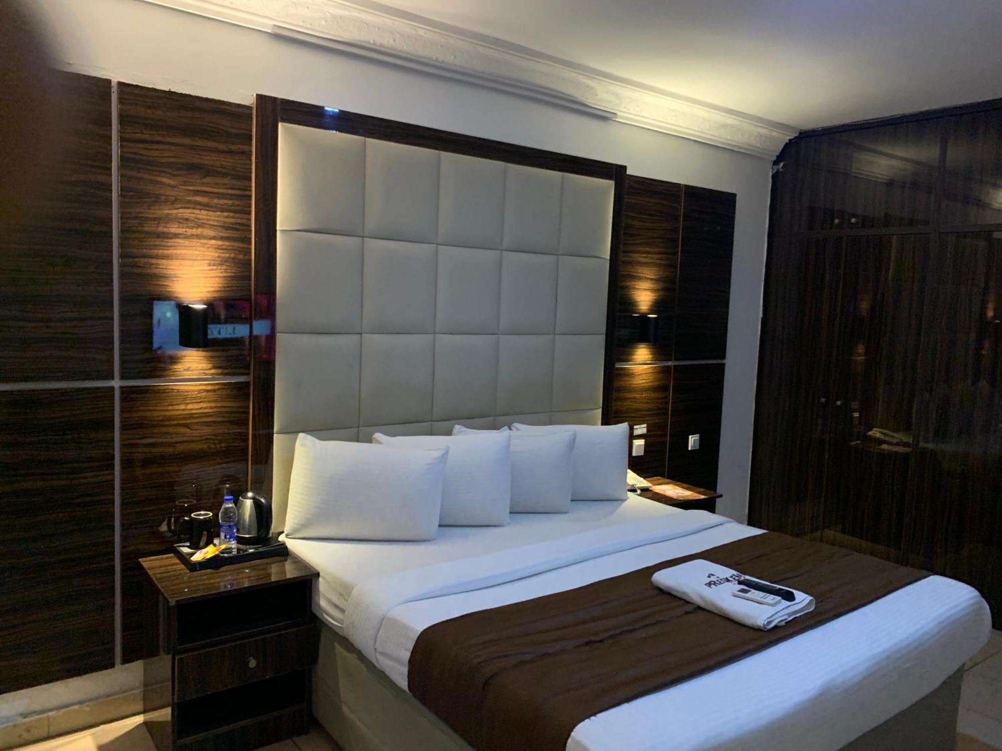 Presken Hotels @ Victoria Island Apese Buitenkant foto