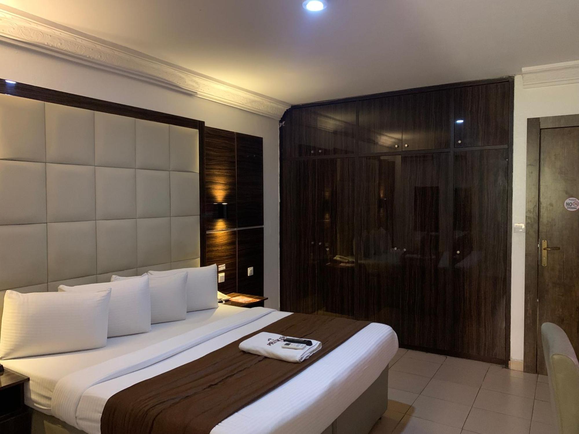 Presken Hotels @ Victoria Island Apese Buitenkant foto